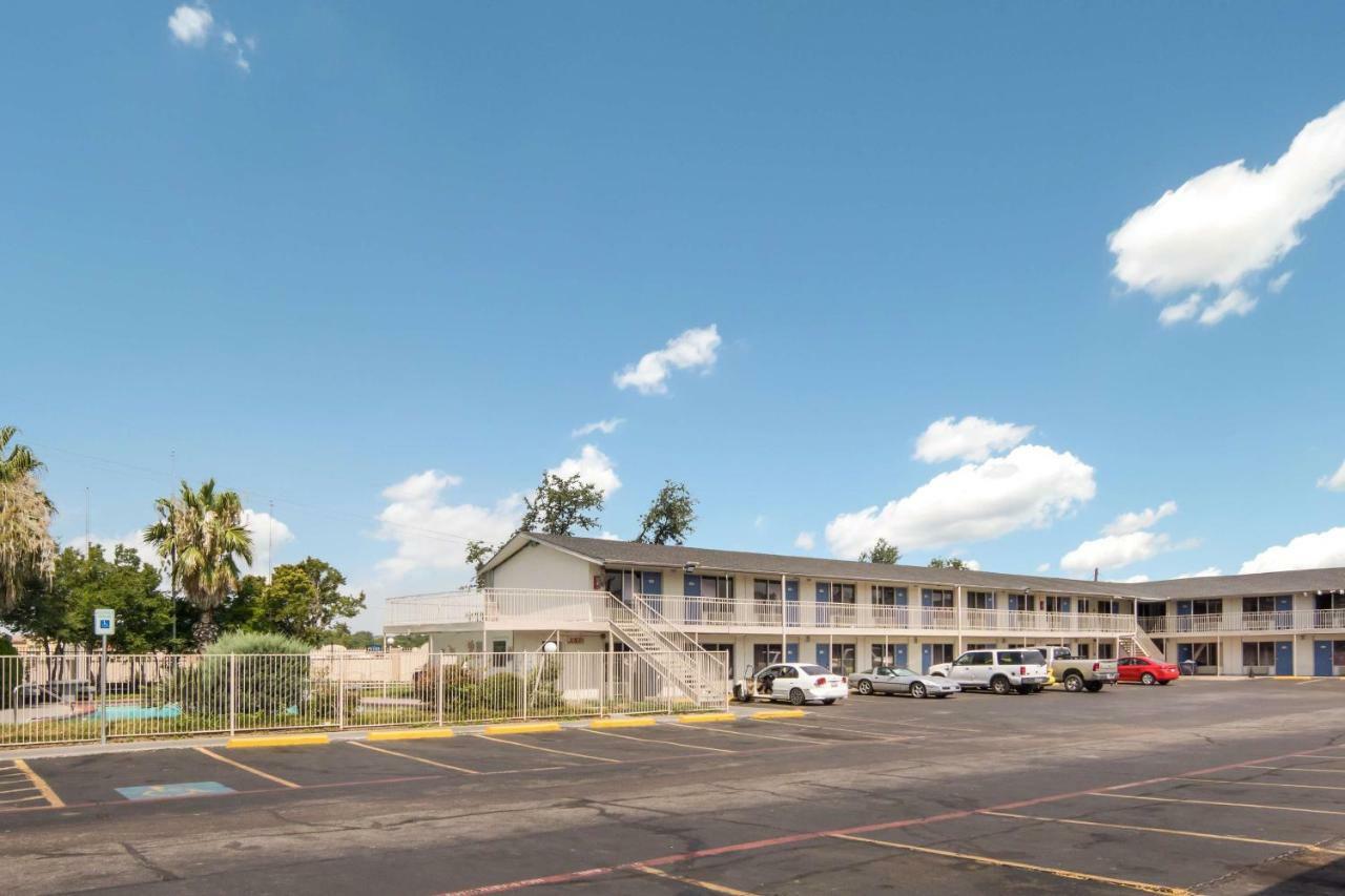 Motel 6-Fort Worth, Tx - Seminary Exterior photo