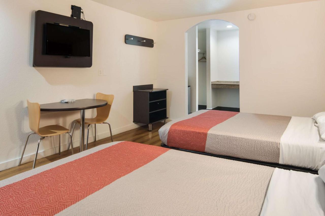 Motel 6-Fort Worth, Tx - Seminary Exterior photo
