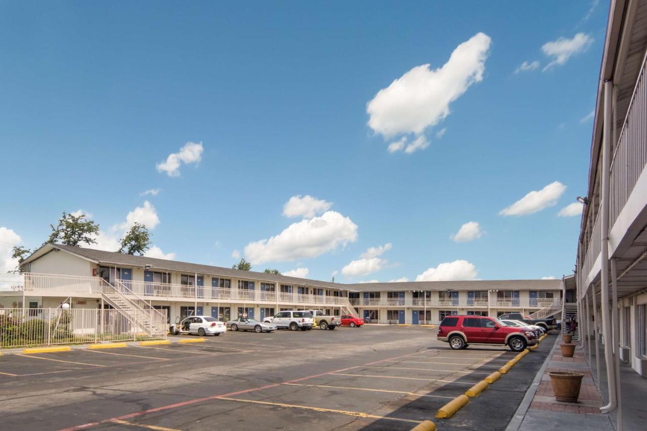 Motel 6-Fort Worth, Tx - Seminary Exterior photo